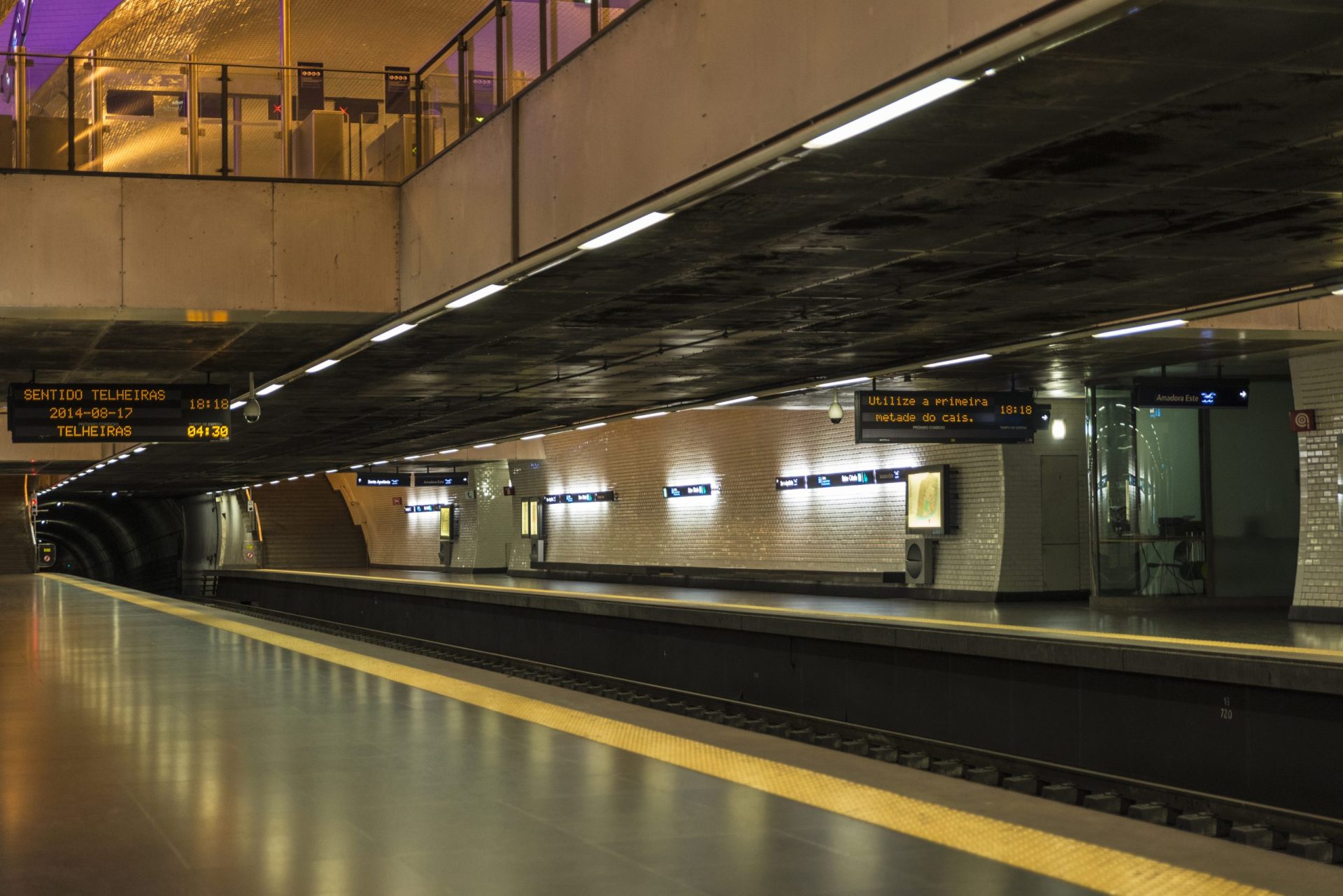 Utentes criticam falta de manutenção nas estações do Metro de Lisboa