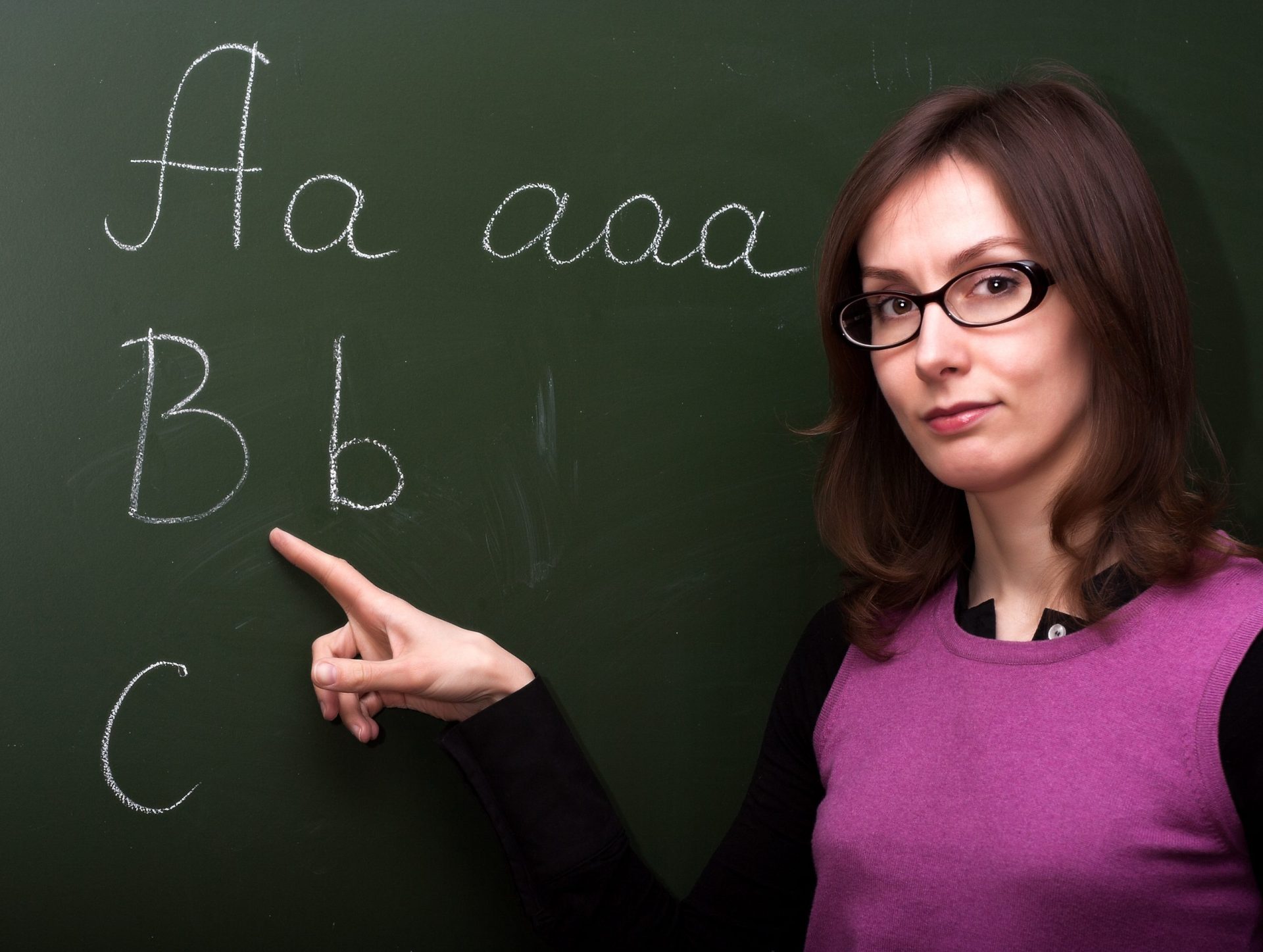 Professores em todas as escolas só no final do mês