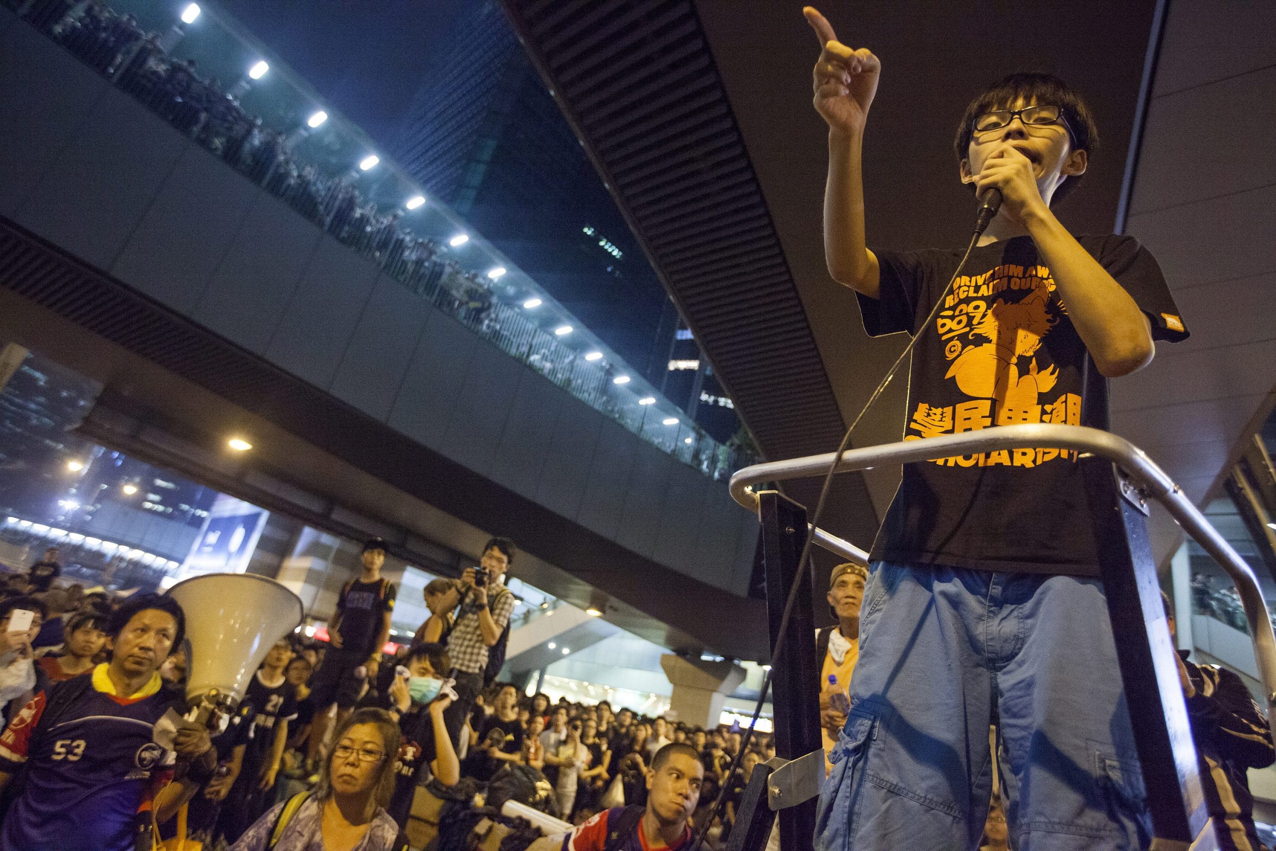 Quem é Joshua Wong, o miúdo de 17 anos que está a inquietar a China?