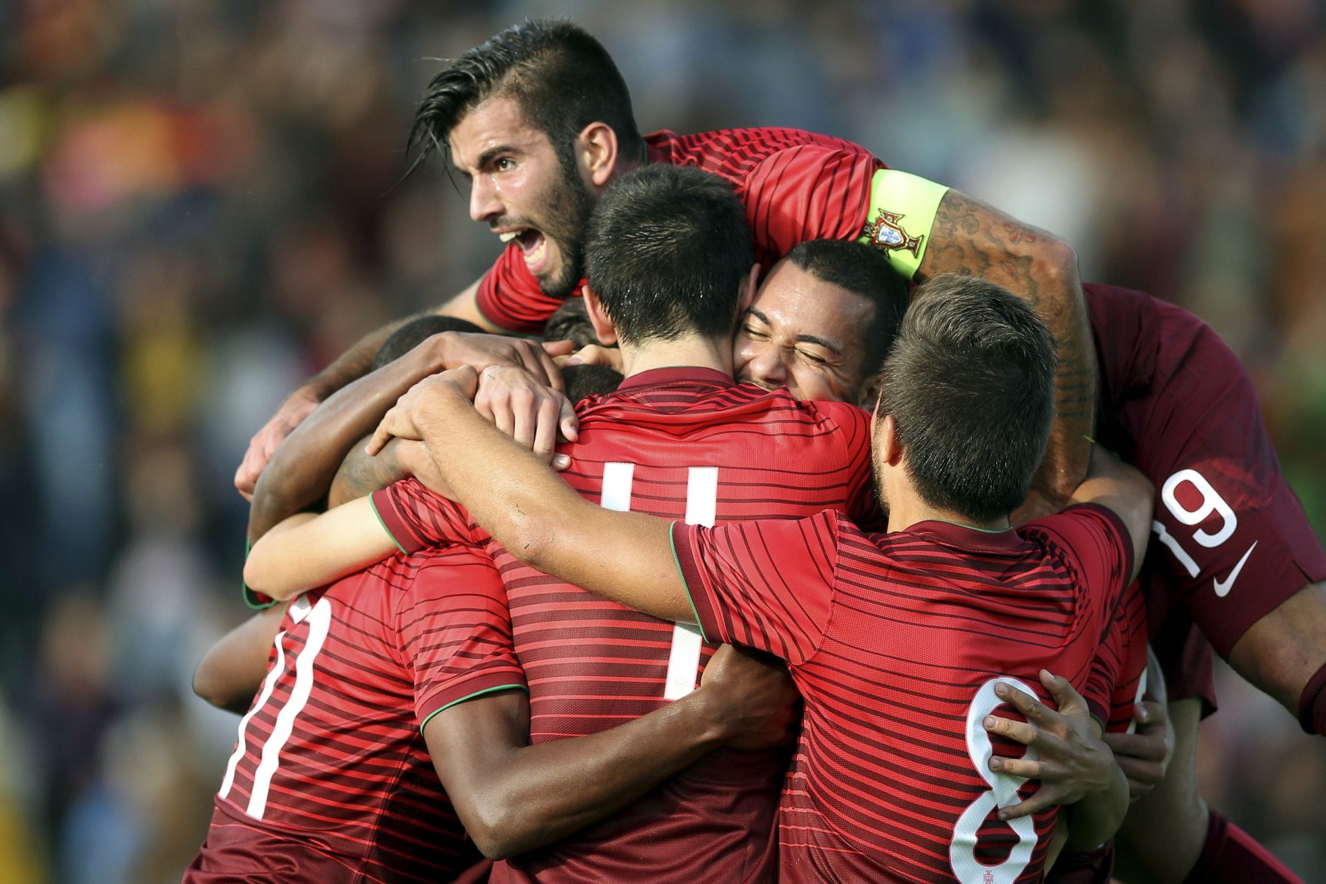 Jogo com 9 golos coloca Portugal no Europeu de sub-21