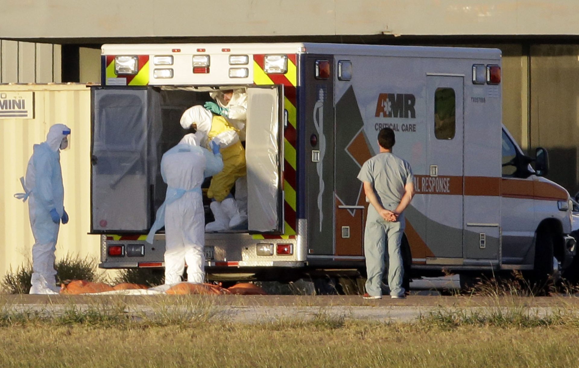 Ébola: Dois casos suspeitos em Espanha dão negativo