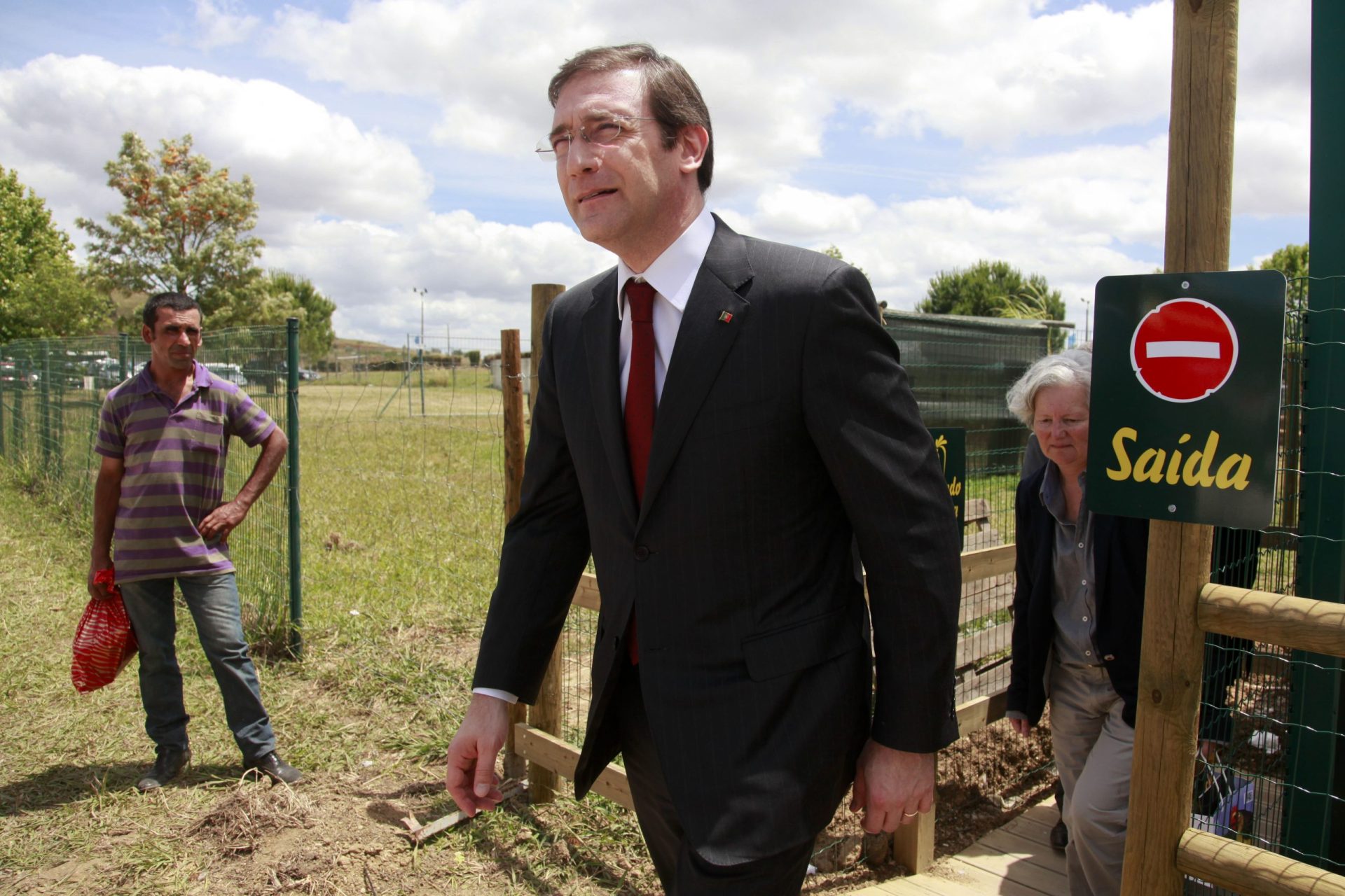 Passos lança recados a quem lhe cobiça lugar