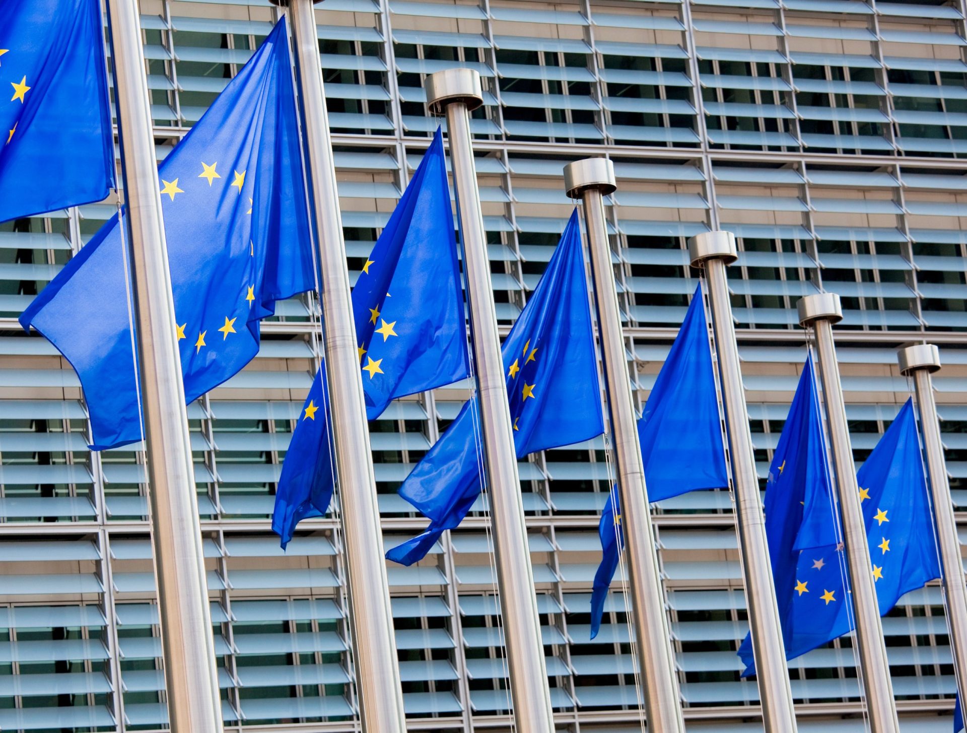 UE quer menos 40% de emissões de gases com efeito de estufa até 2030