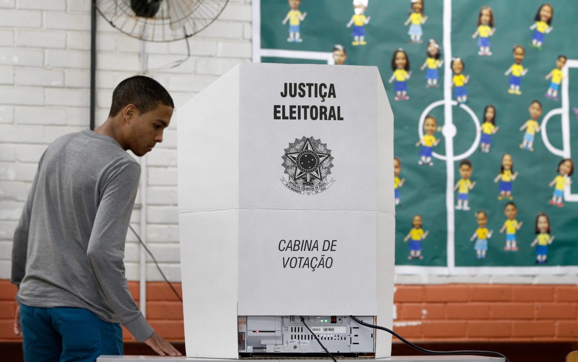 Brasil: um eleitor morto a tiro e 68 presos por crime eleitoral
