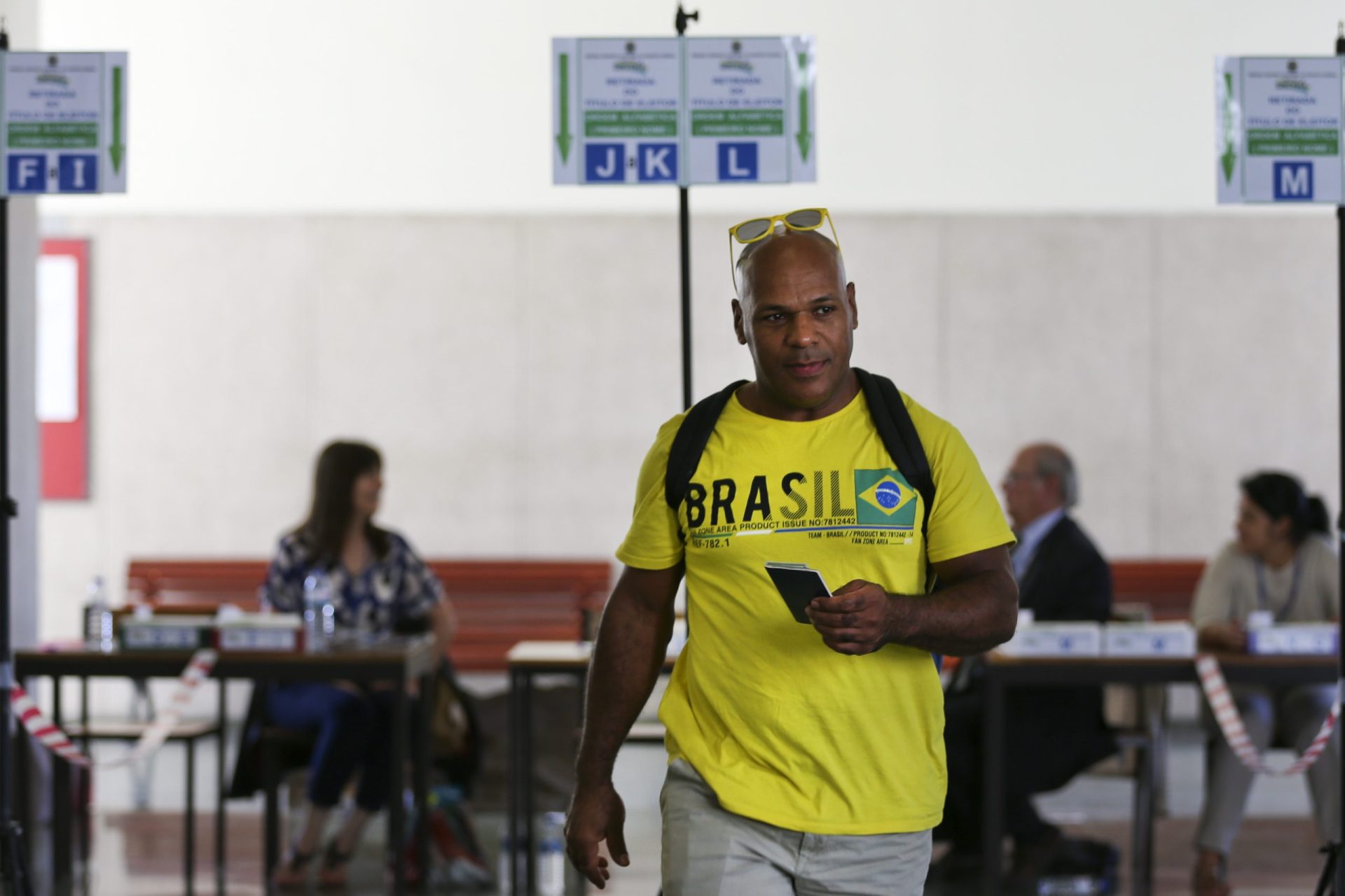 Brasileiros votam em Lisboa com a esperança de uma mudança