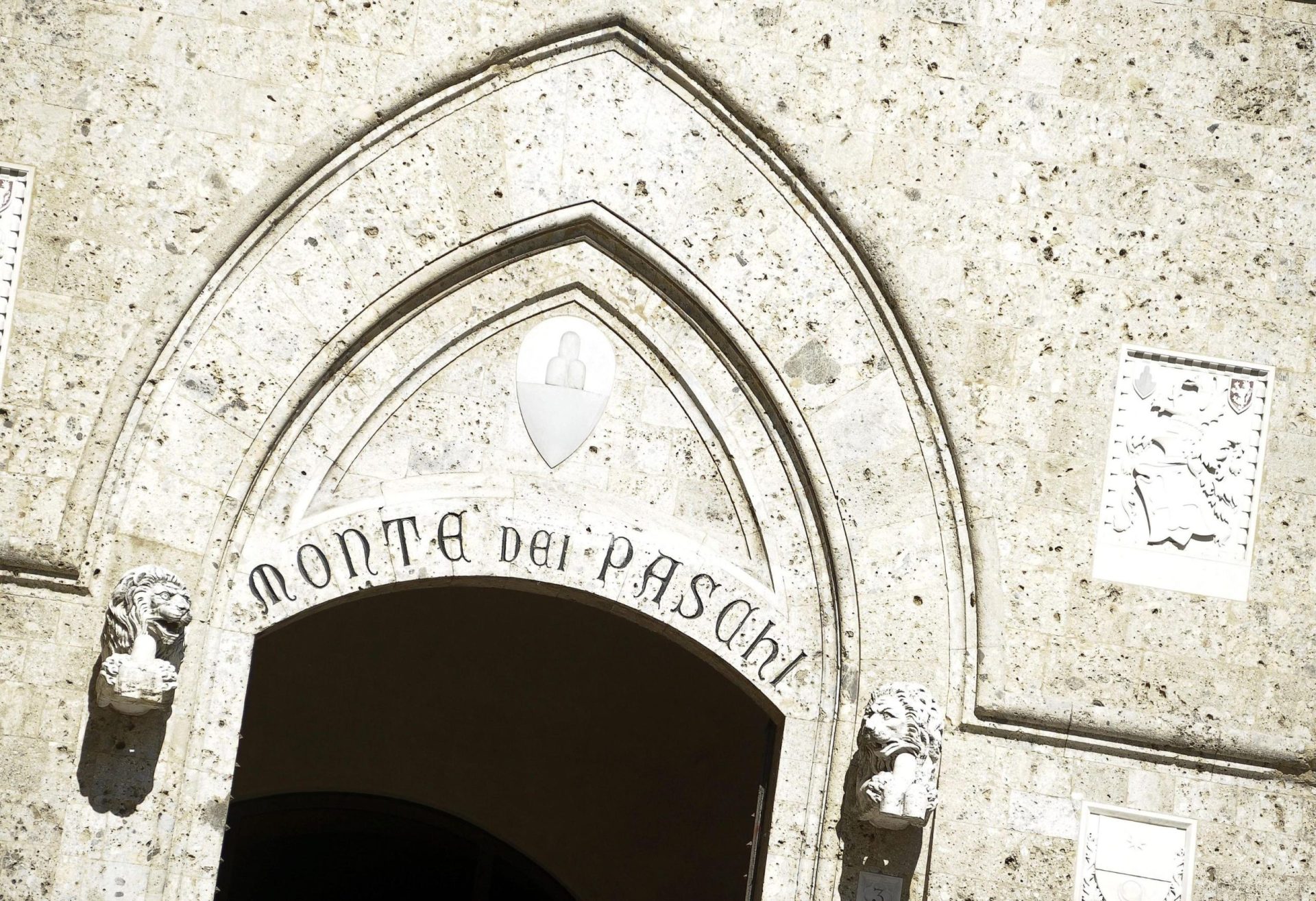 Monte dei Paschi: O banco mais antigo do mundo está em queda livre