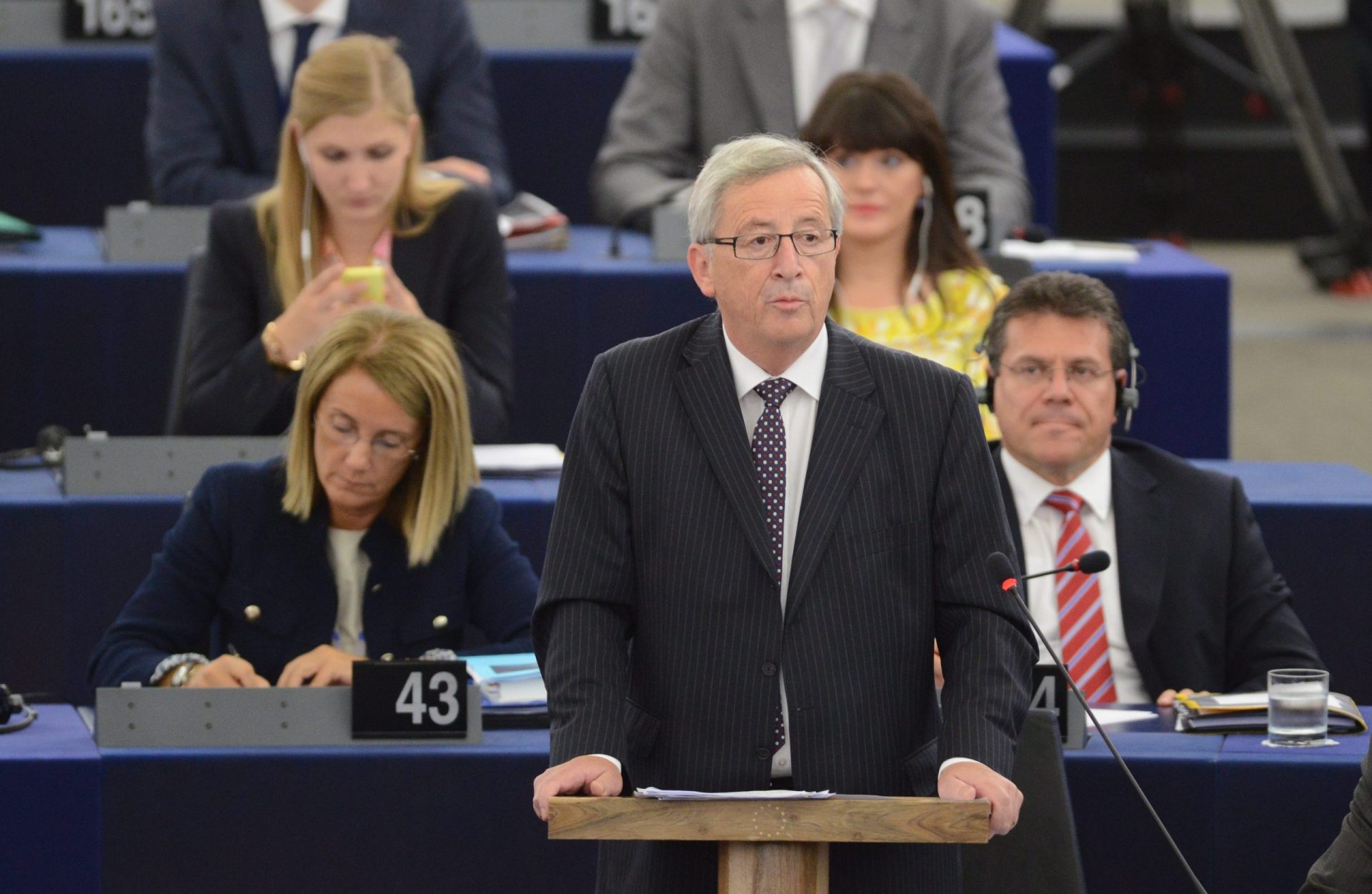 Juncker marca encontro para salvar Comissão
