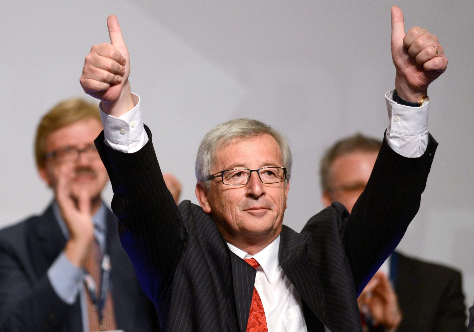 Juncker em corrida para salvar Comissão até às 20h00