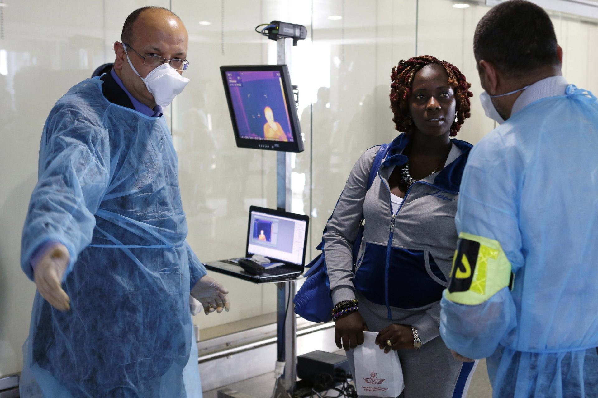 Ébola: Reino Unido reforça triagens