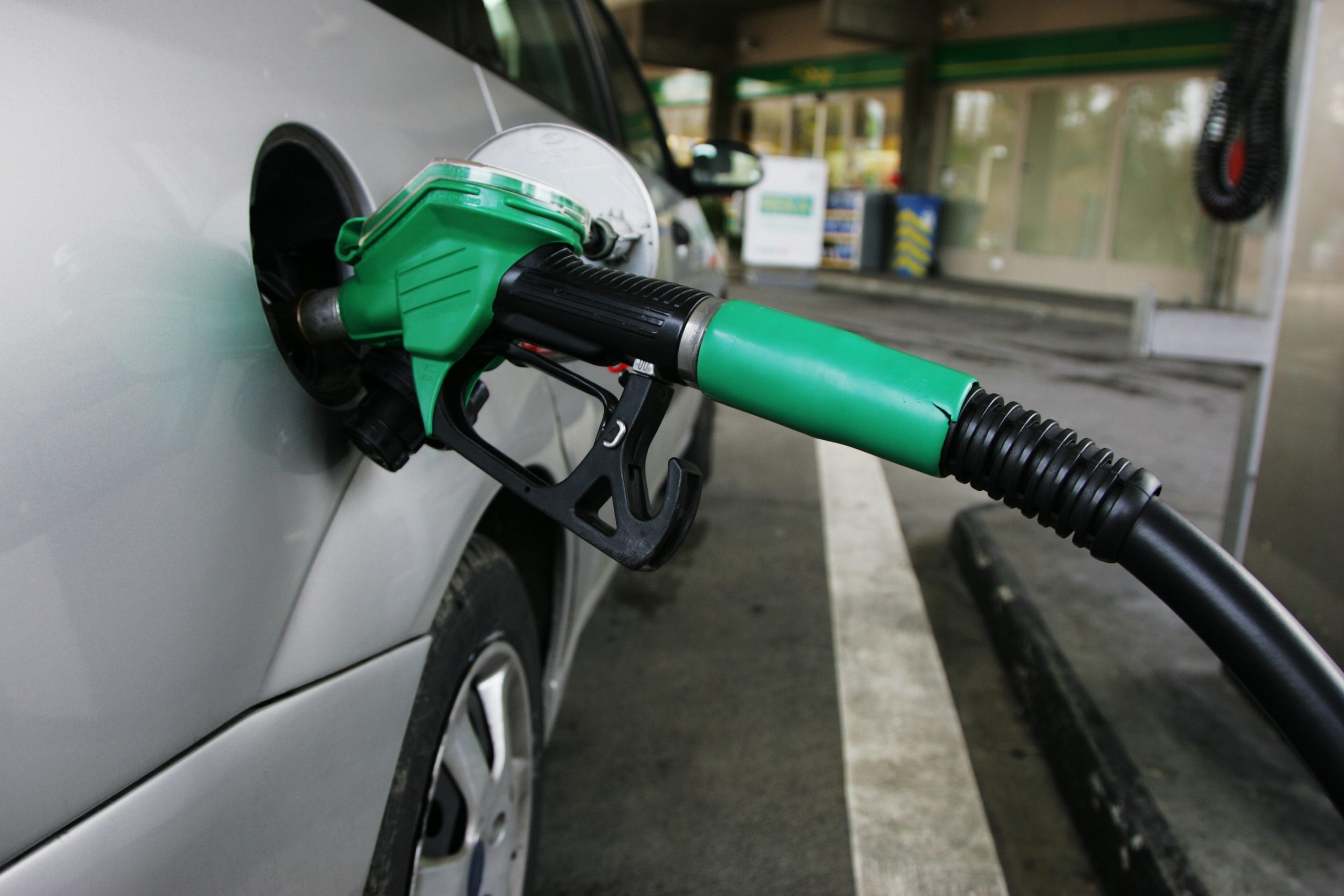 Testes à qualidade dos combustíveis vão aumentar em 2015