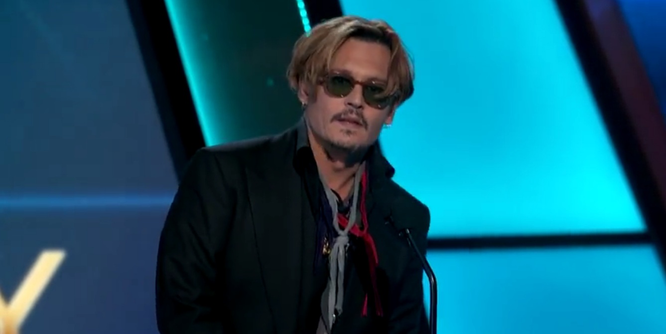 Johnny Depp embriagado em entrega de prémios