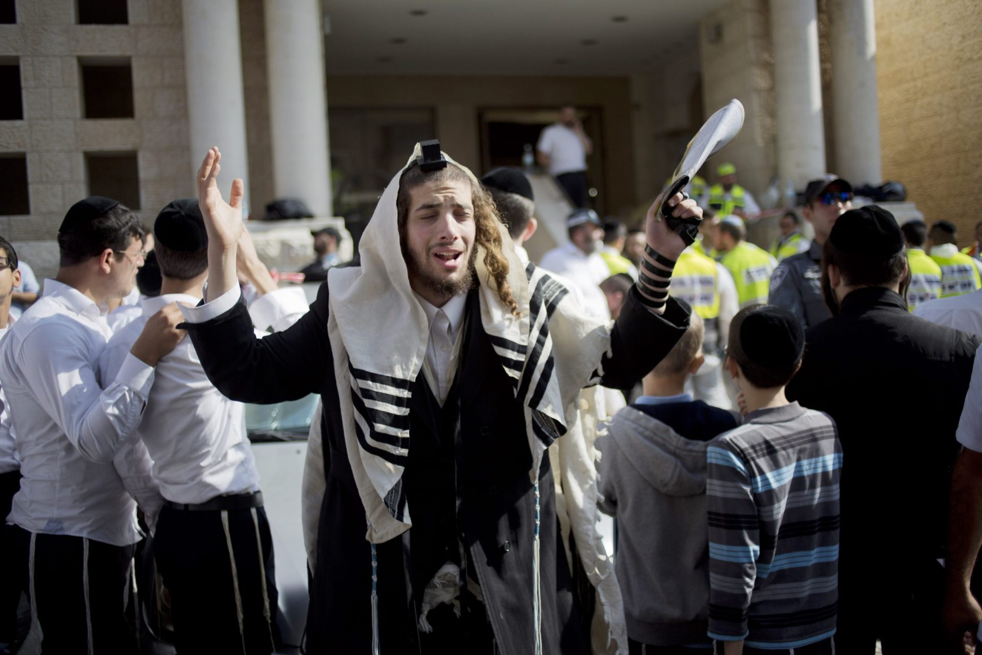 Ataque em sinagoga dispara tensão em Jerusalém