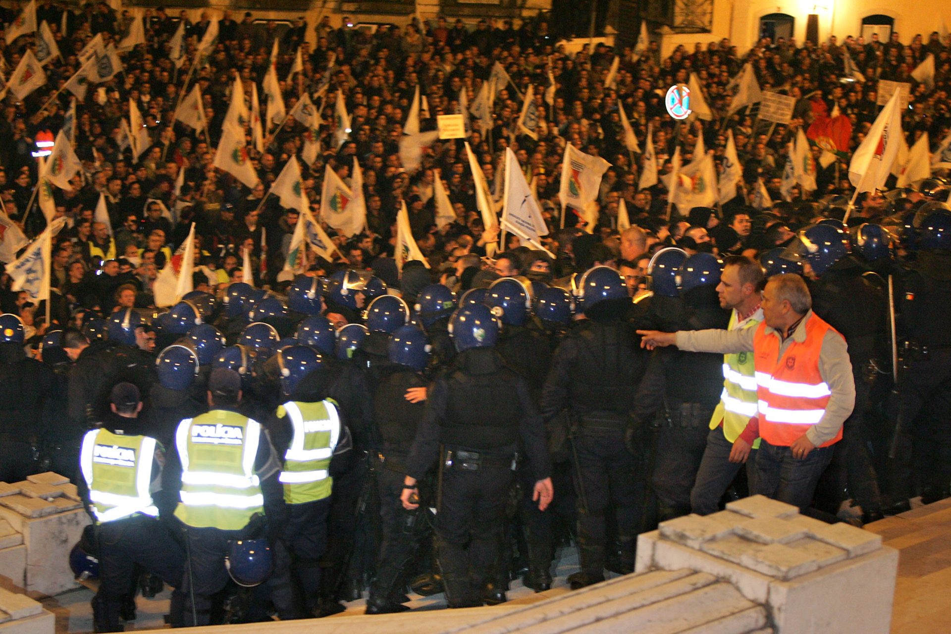 Um ano após manifestação dos polícias continuam por revelar resultados do inquérito