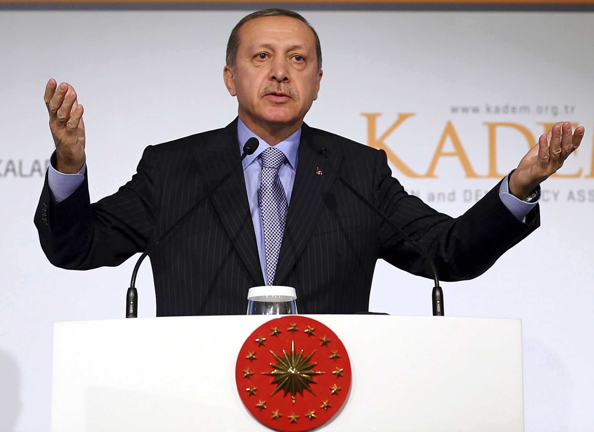 Presidente turco diz que igualdade de género “é contranatura”