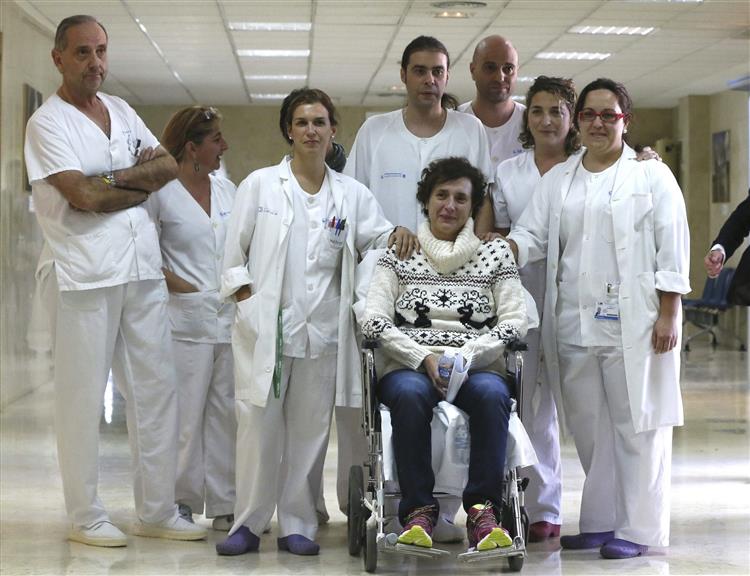 Teresa Romero, a espanhola que sobreviveu ao Ébola, vai ser processada pela médica que a assistiu