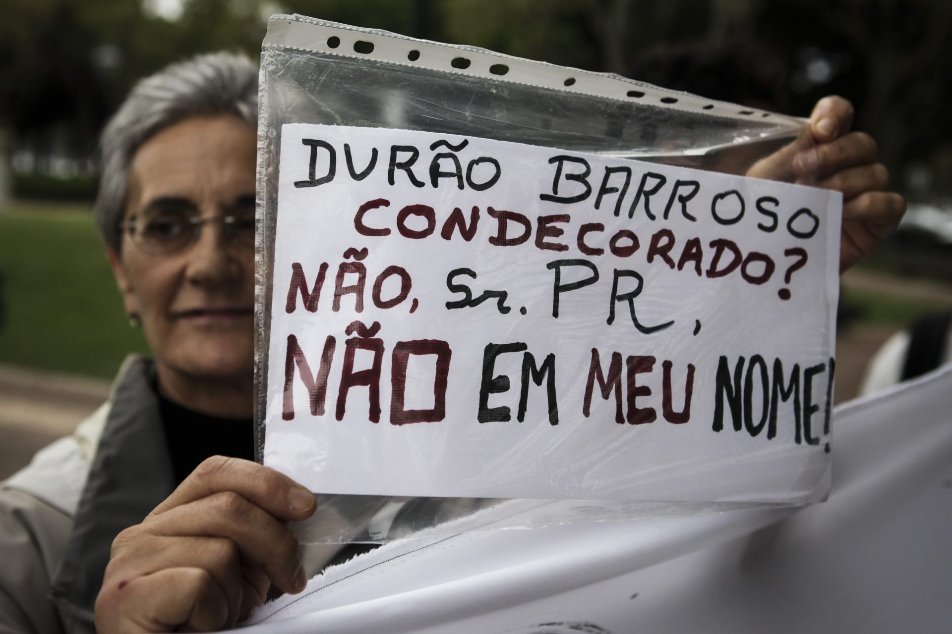 Protestos em Belém contra condecoração de Durão Barroso