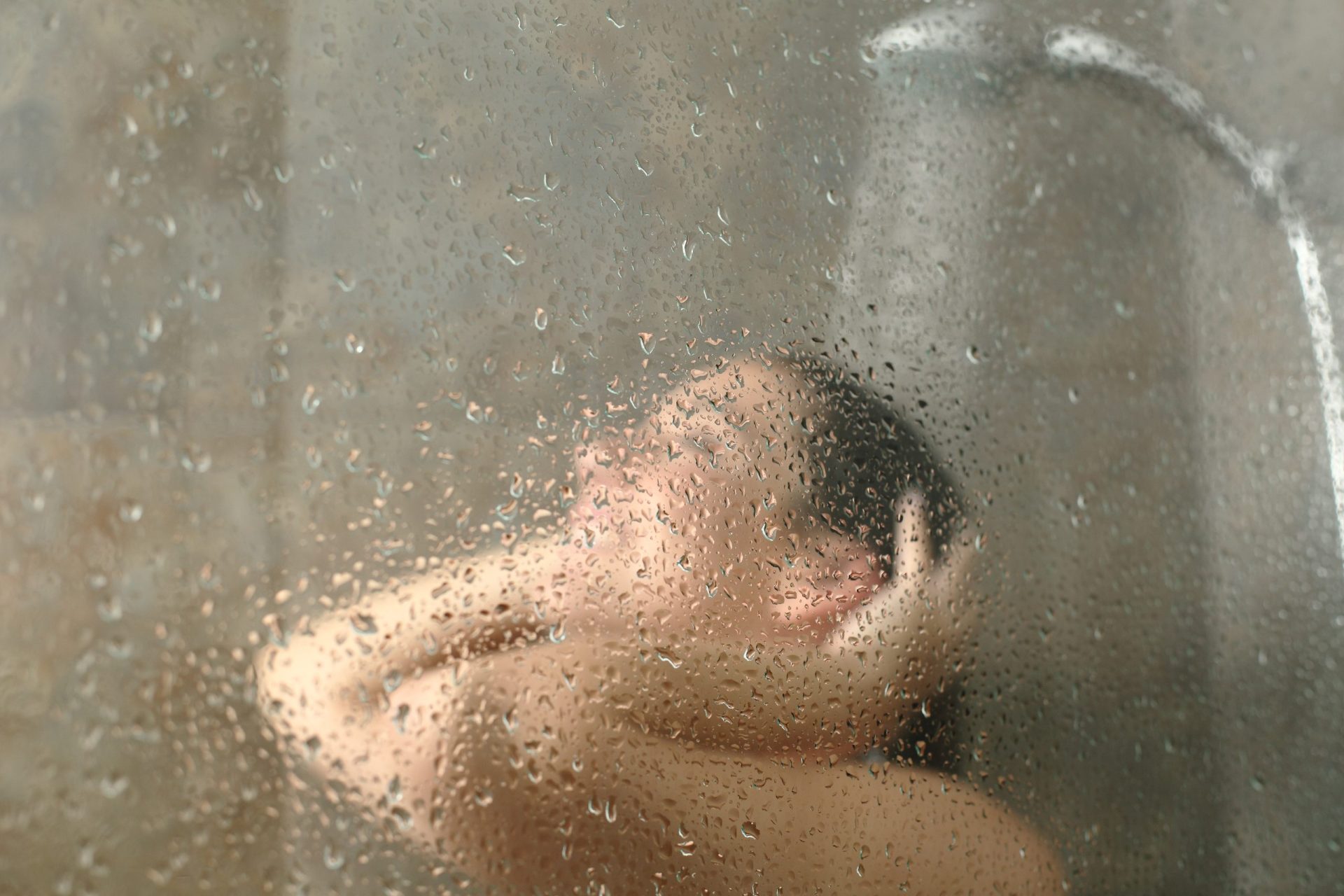 Legionella: Autoridades recomendam evitar duches