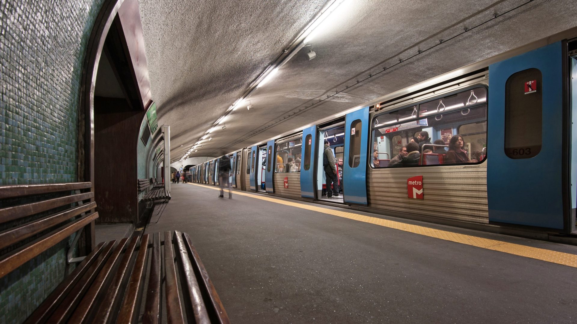 Lisboa: Linha azul do metro interrompida