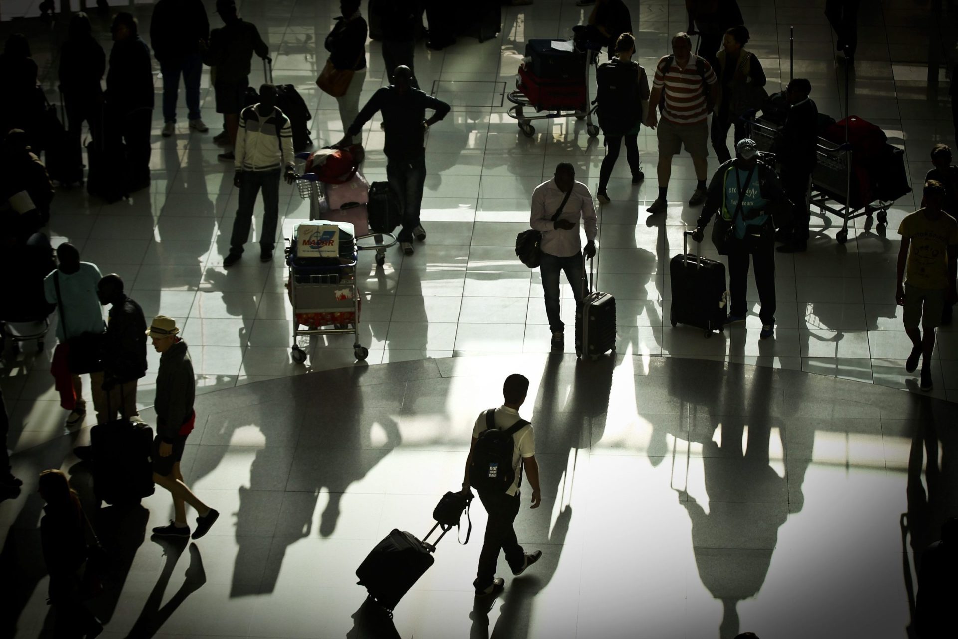 Taxas aeroportuárias aumentam hoje em Lisboa e no Porto