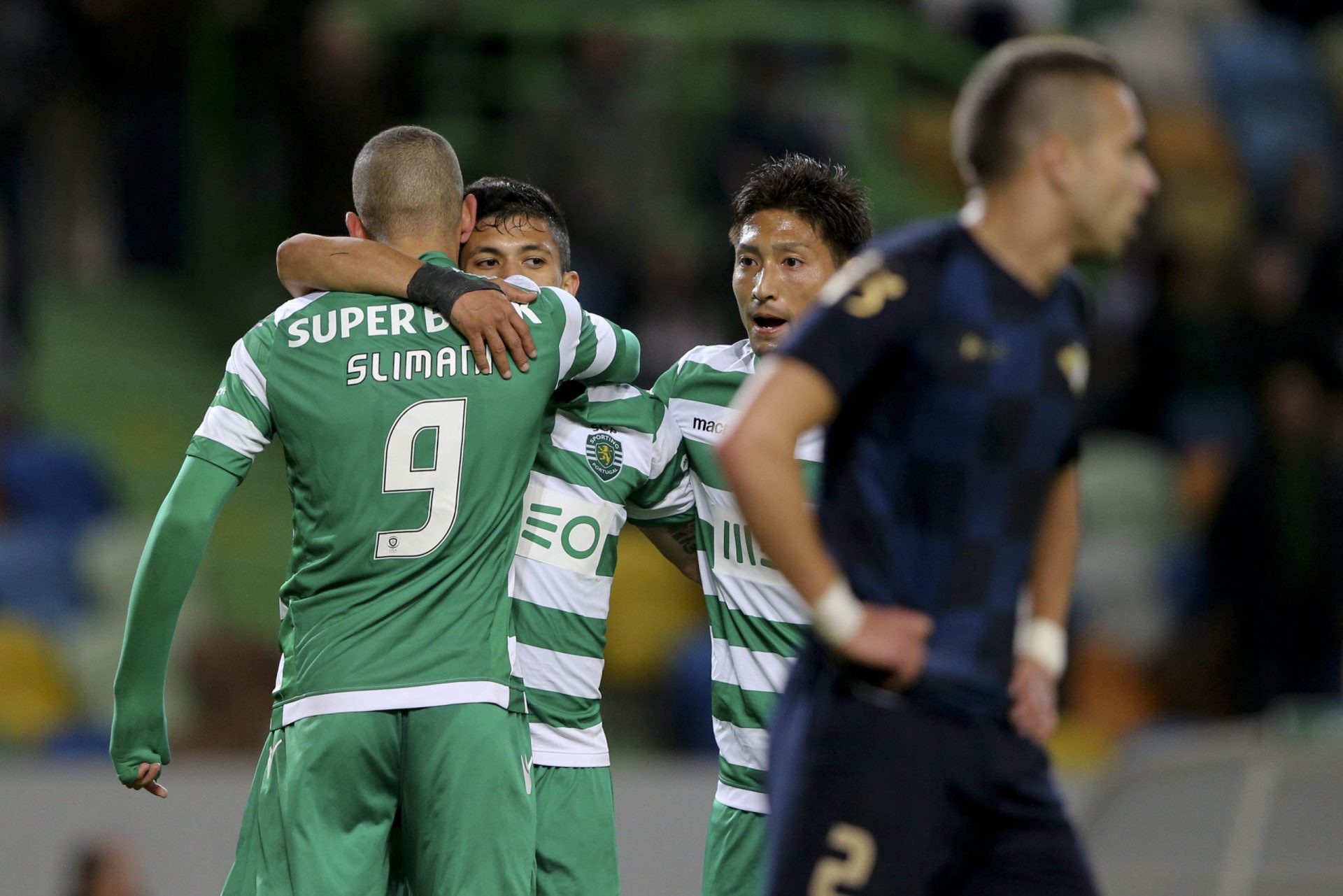 Sporting empata nos últimos minutos (1-1)