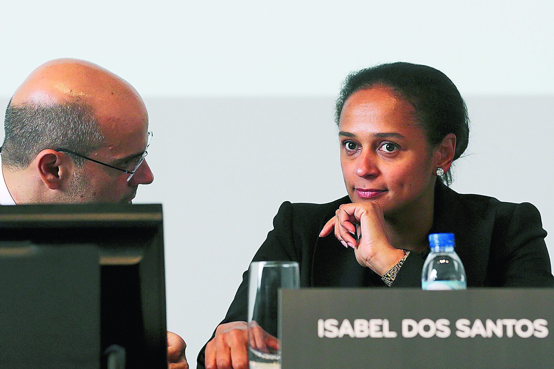 OPA em risco: Isabel dos Santos tenta últimos cartuchos