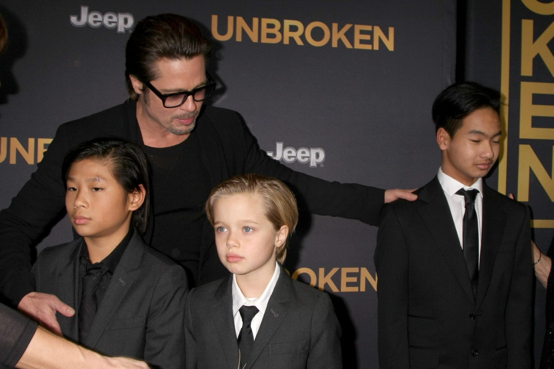 Filha de Brad Pitt e Angelina Jolie decide ser menino