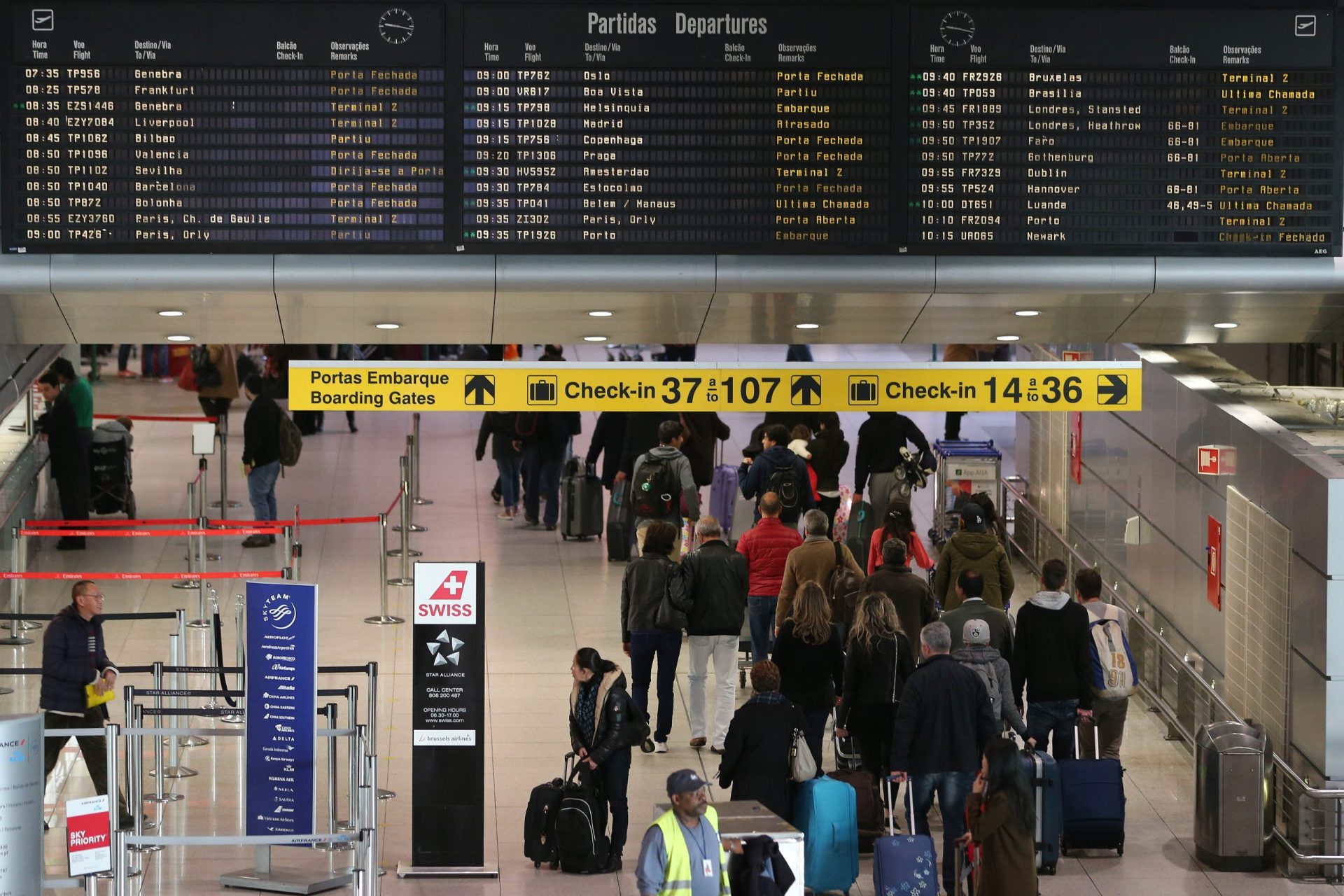 Aeroporto de Lisboa bate recorde de passageiros amanhã