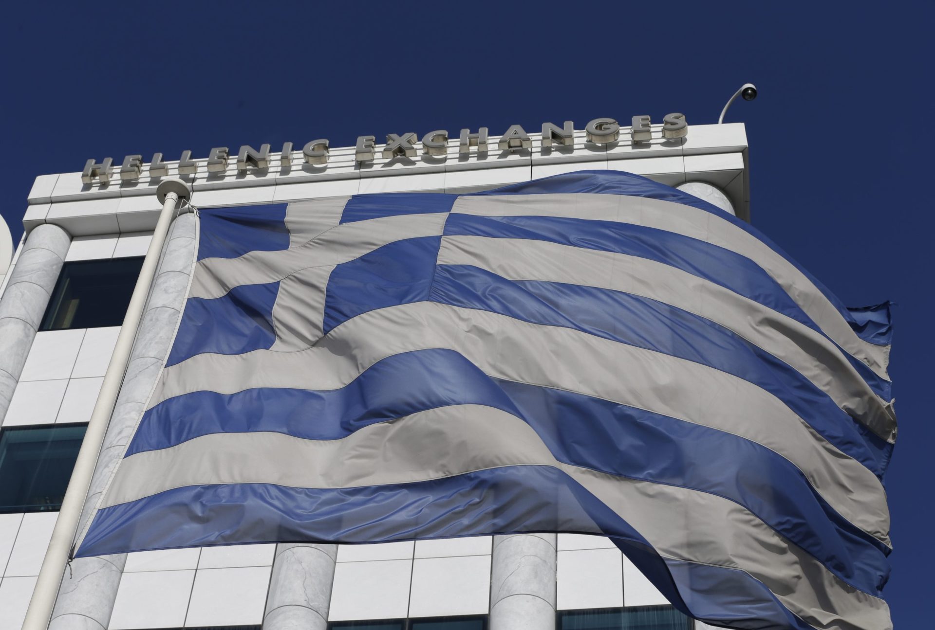 Parlamento grego dissolvido