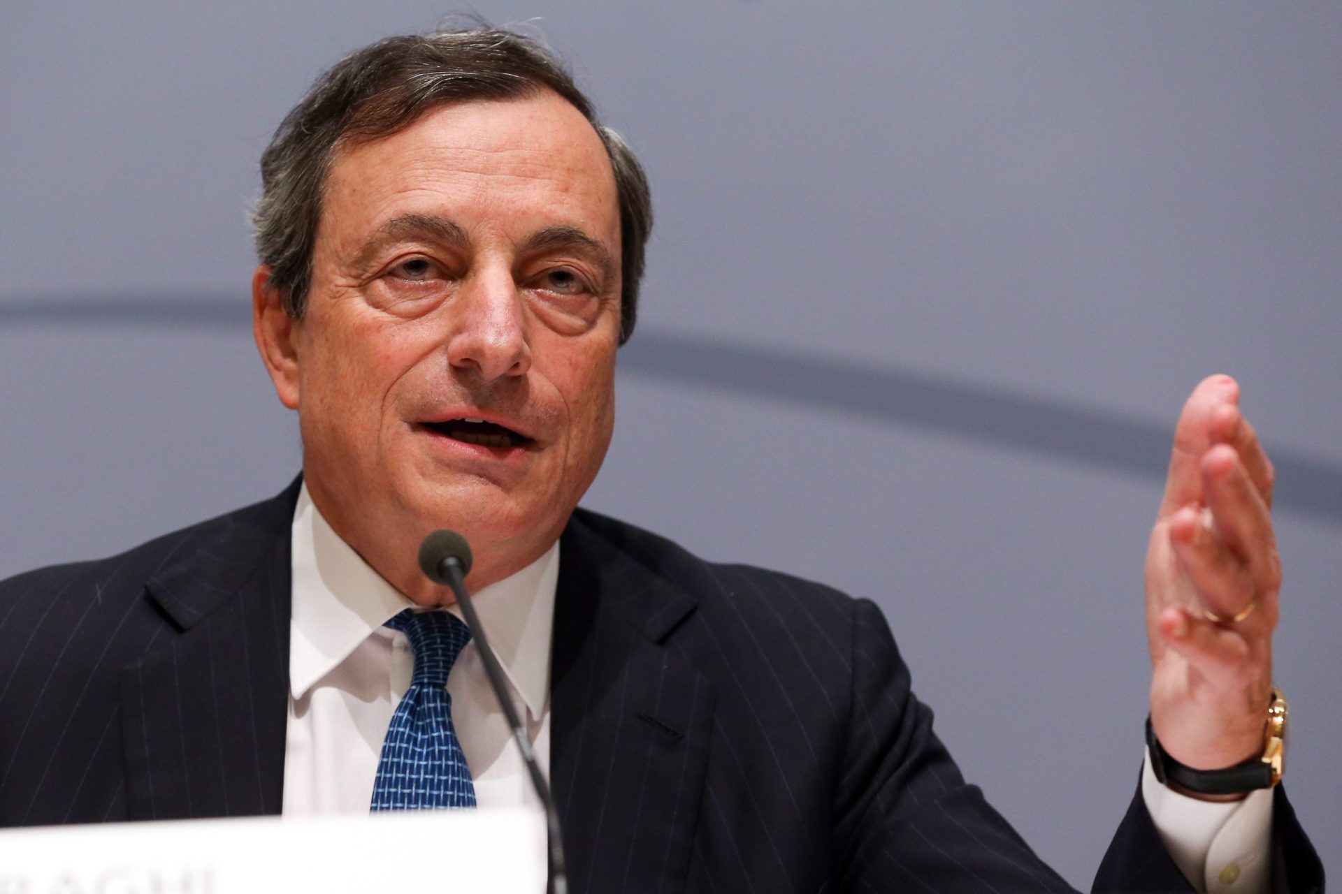 Draghi manifesta preocupação do BCE com reforço do euro