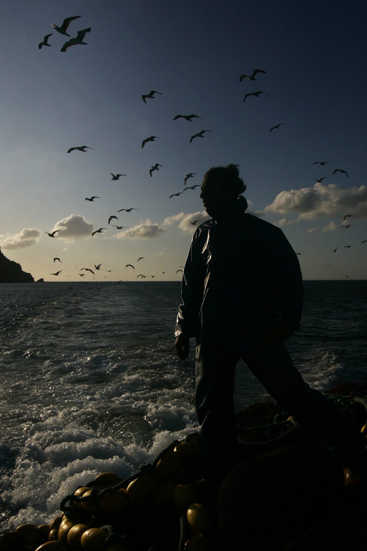 Suspensas buscas para encontrar pescador ao largo do Algarve