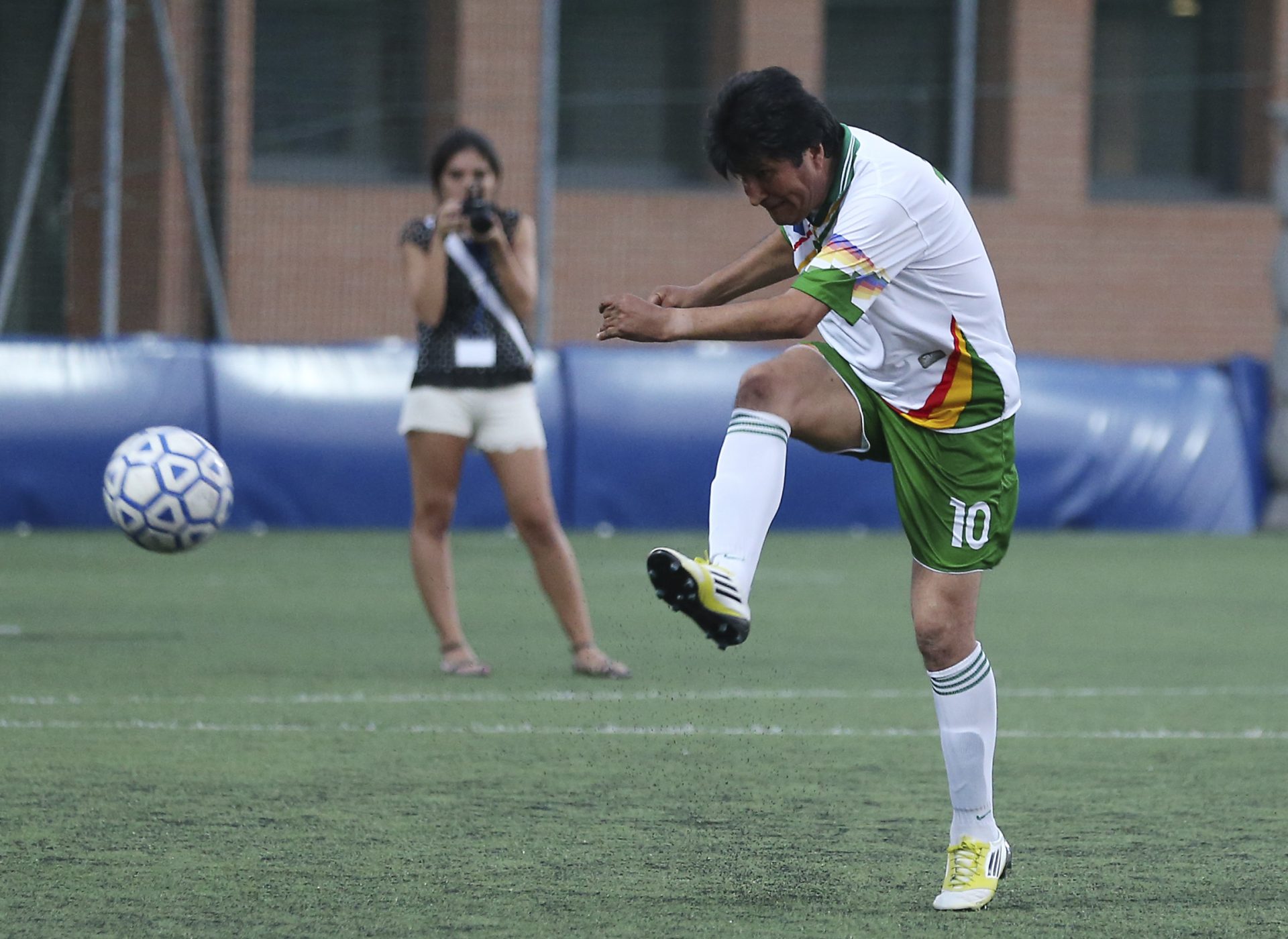 Presidente Evo Morales também é futebolista