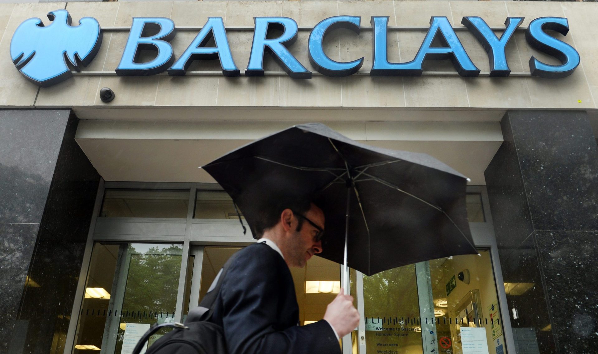 Barclays multado em 31 milhões por manipulação do preço do ouro