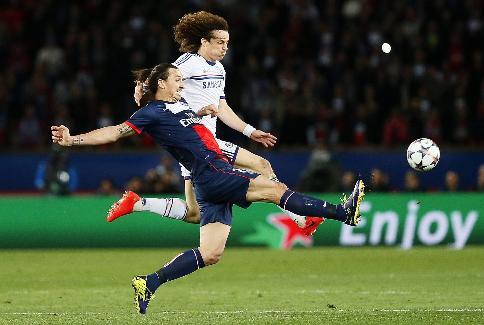 PSG torna David Luiz o defesa mais caro da história