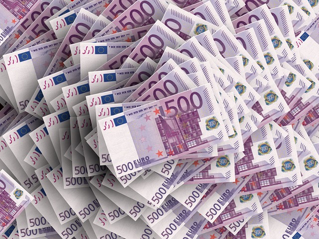 Garagem em Braga ‘guardava’ 220 mil euros em notas falsas