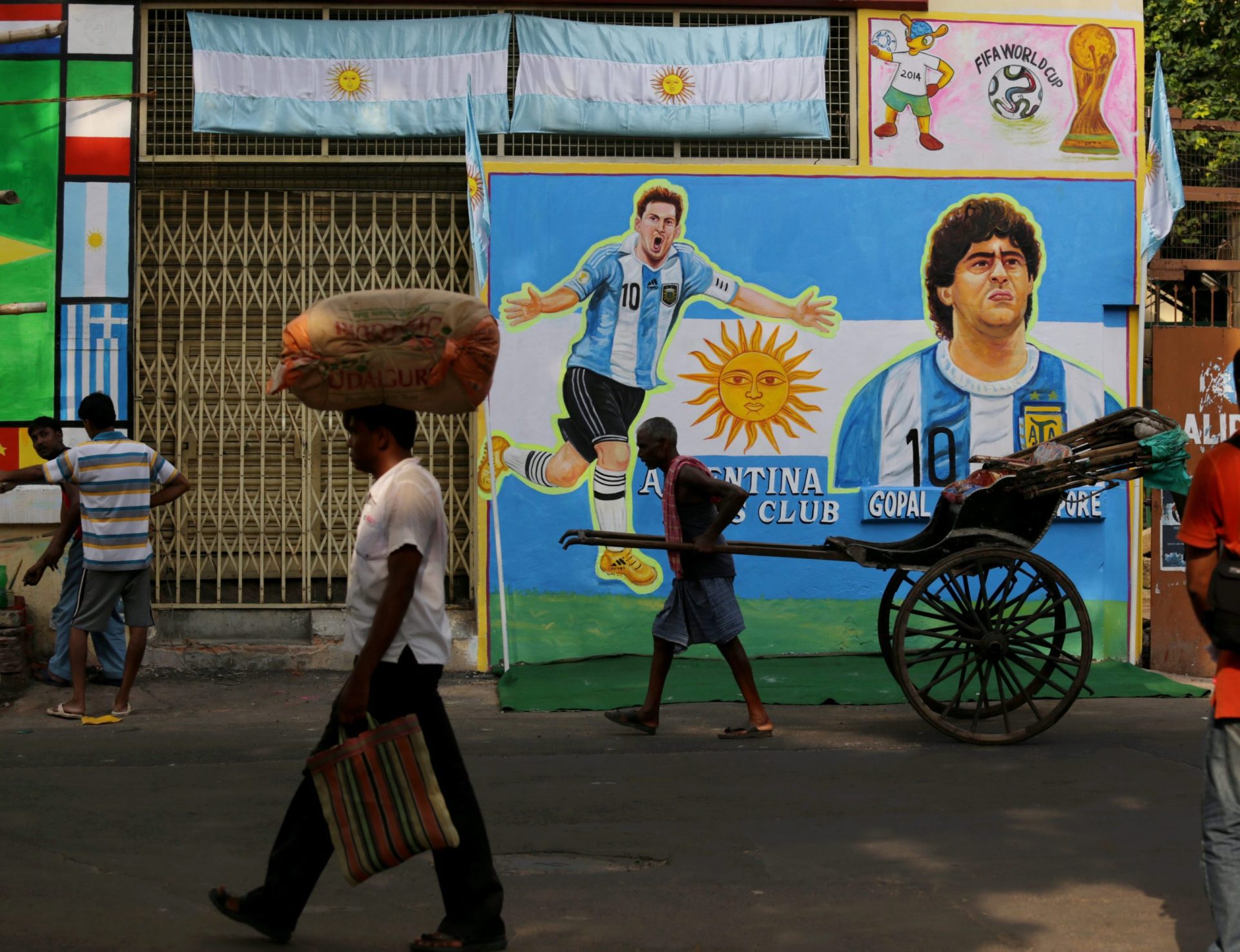 “A diferença entre Messi e Neymar é a mesma que há entre Maradona e Pelé”, diz… Maradona