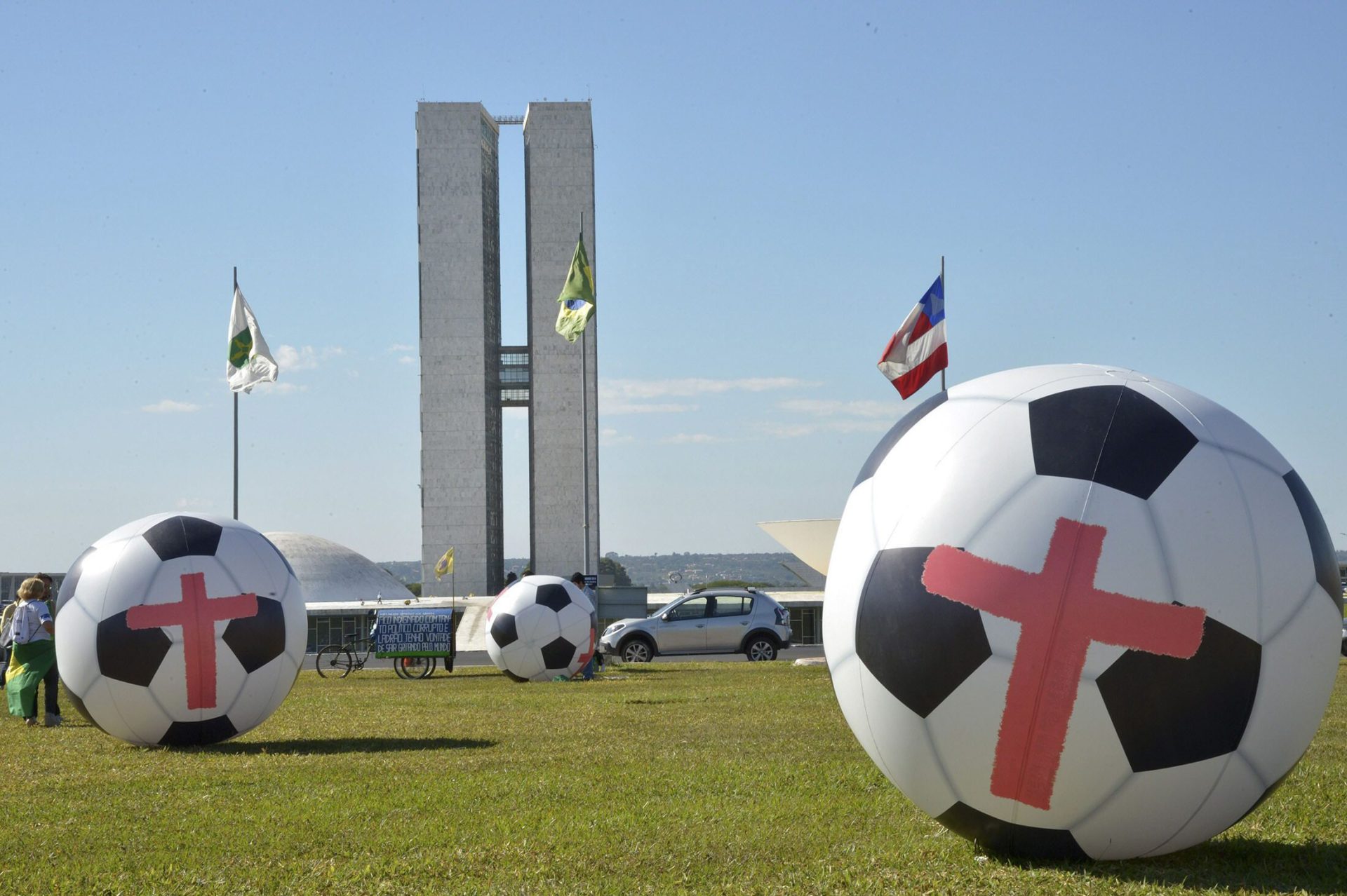 Quer assistir ao Mundial-2014 no Brasil? É melhor ir ao médico primeiro