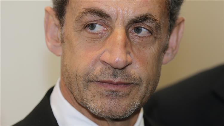 Sarkozy diz-se alvo de conspiração da esquerda