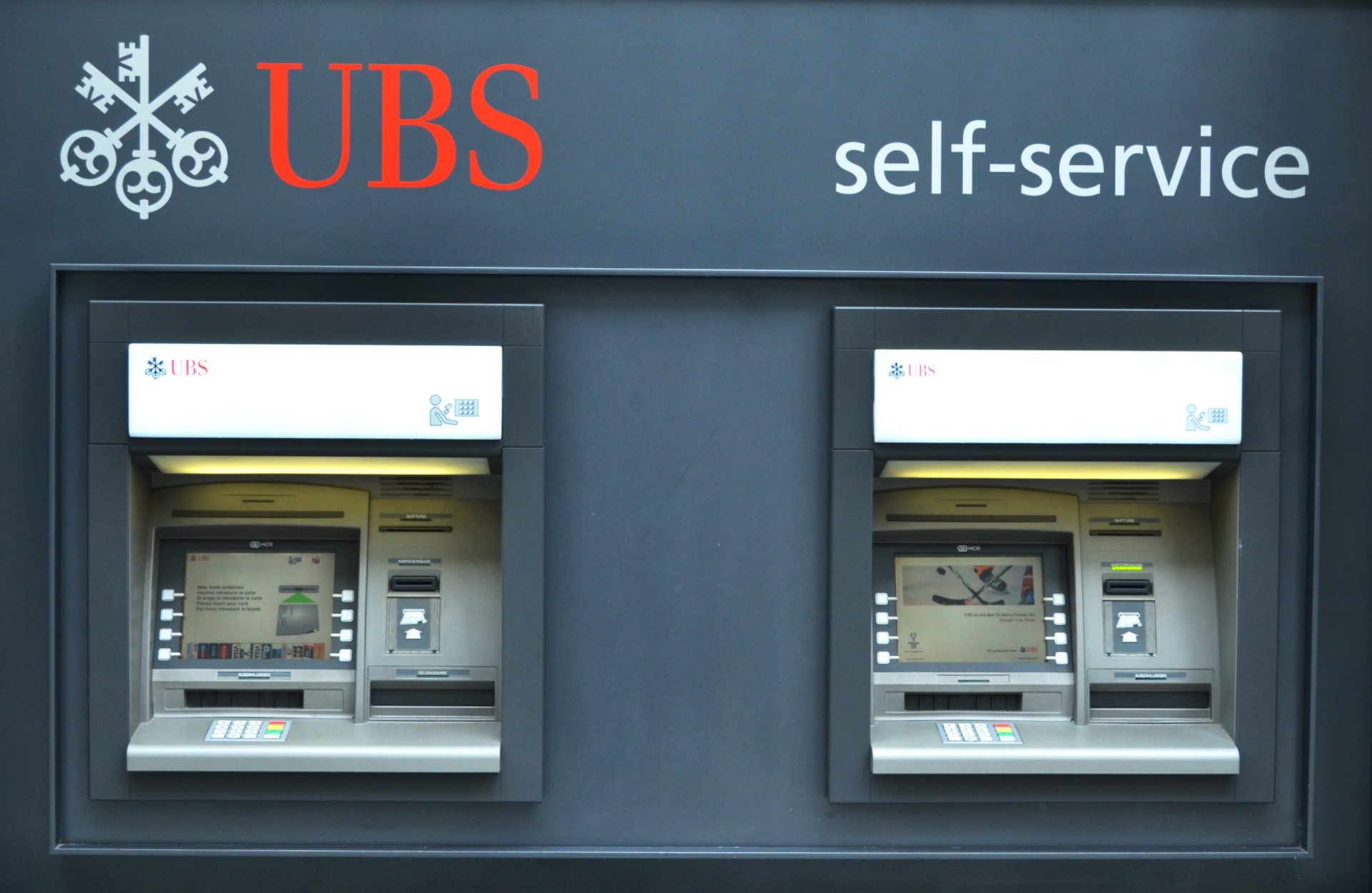 Banco UBS multado em 1,1 mil milhões de euros