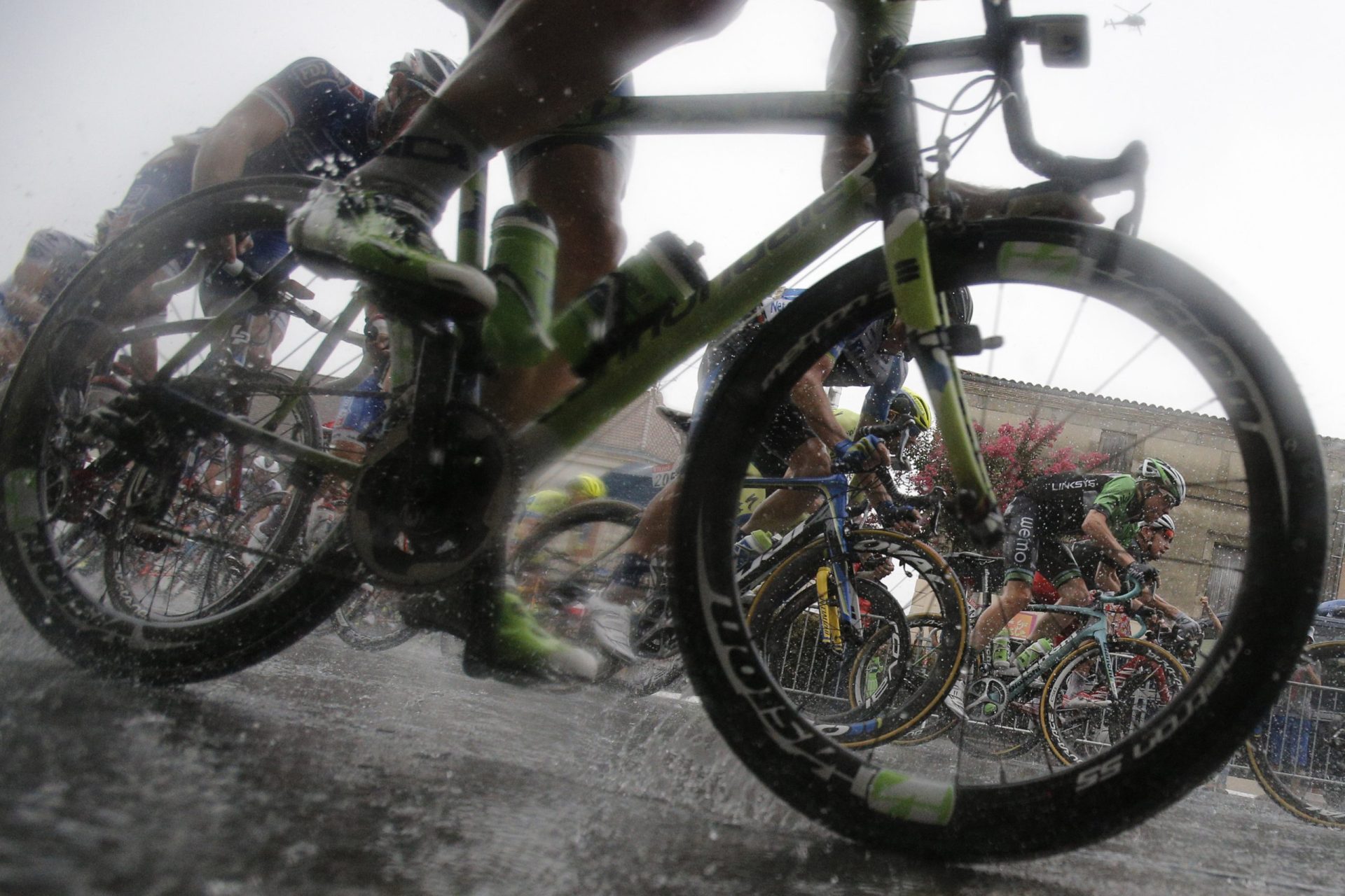 Assim são as pernas de um ciclista depois de 18 etapas do Tour de France