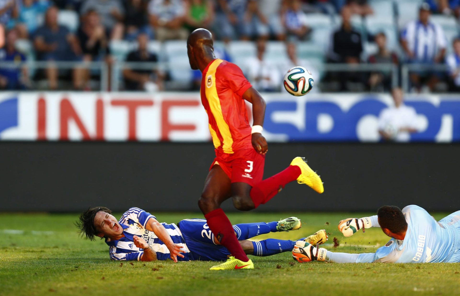 Rio Ave vence na Liga Europa, Lyon e PSV também