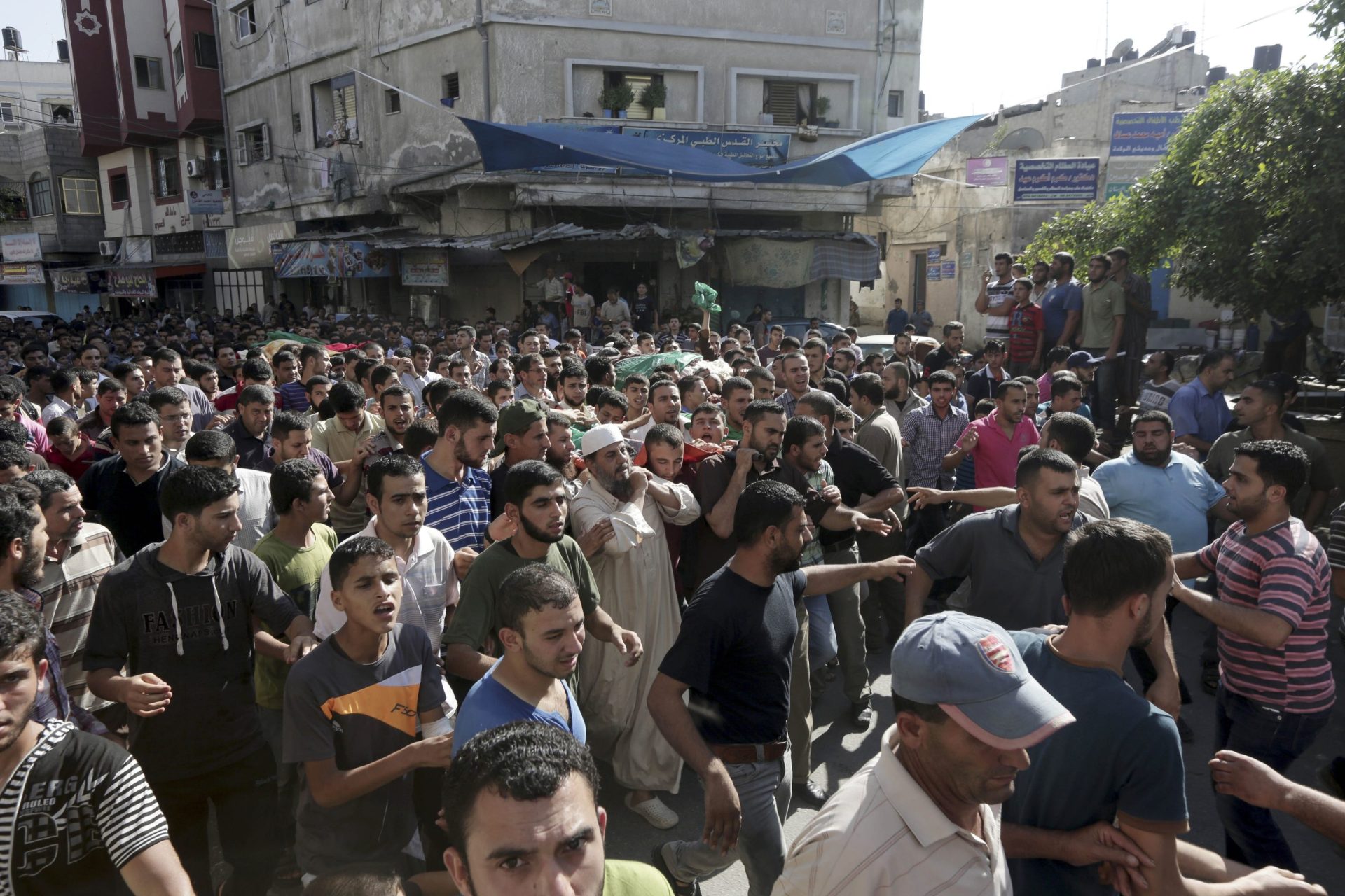HRW acusa Israel de prender milhares de trabalhadores palestinianos