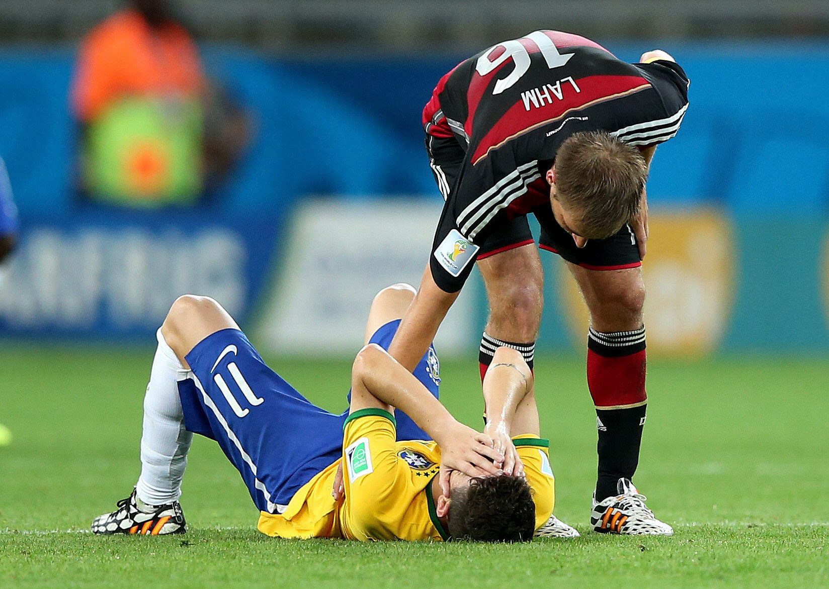 Brasil destroçado em meia hora pela Alemanha (1-7)