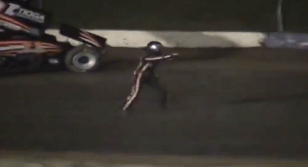 Estrela da NASCAR atropela mortalmente outro piloto [vídeo]