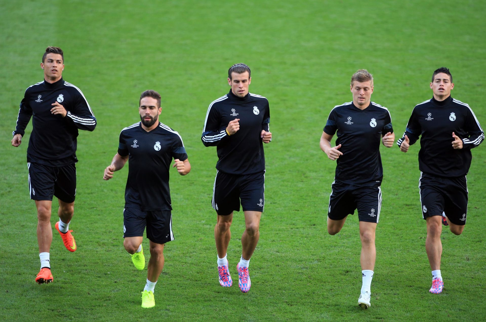 Real Madrid entra em campo com o onze mais caro da história