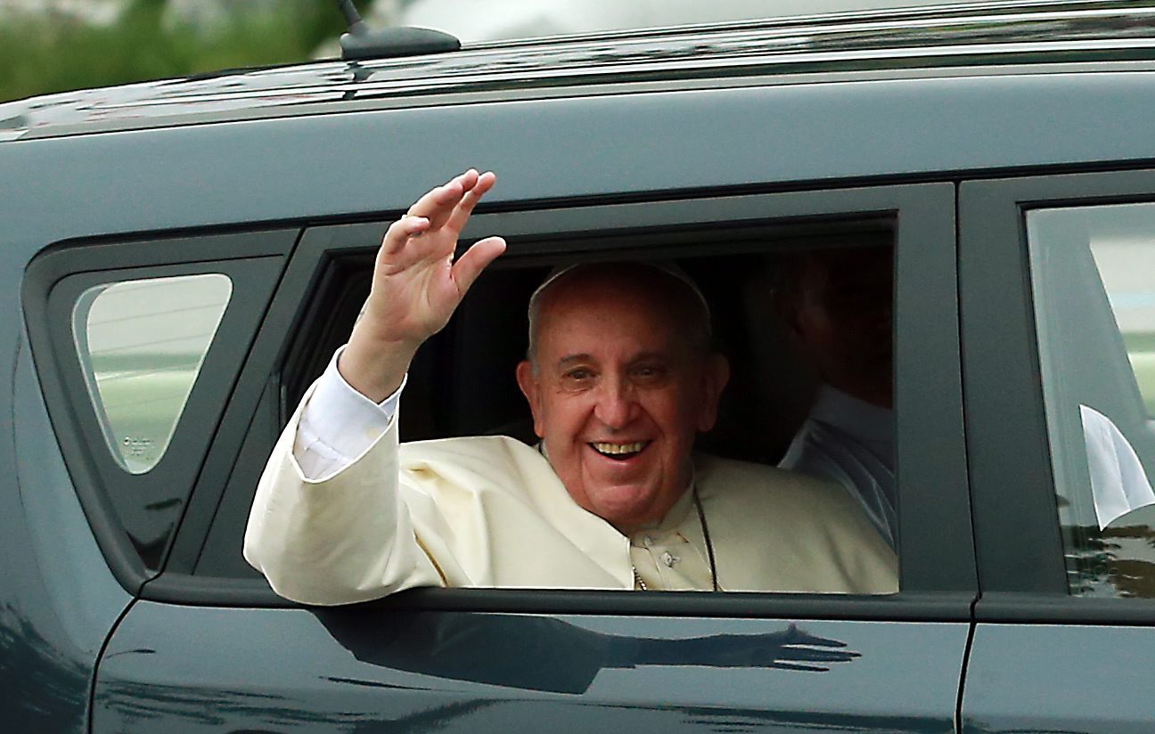 Papa pede o carro mais pequeno possível em visita à Coreia do Sul