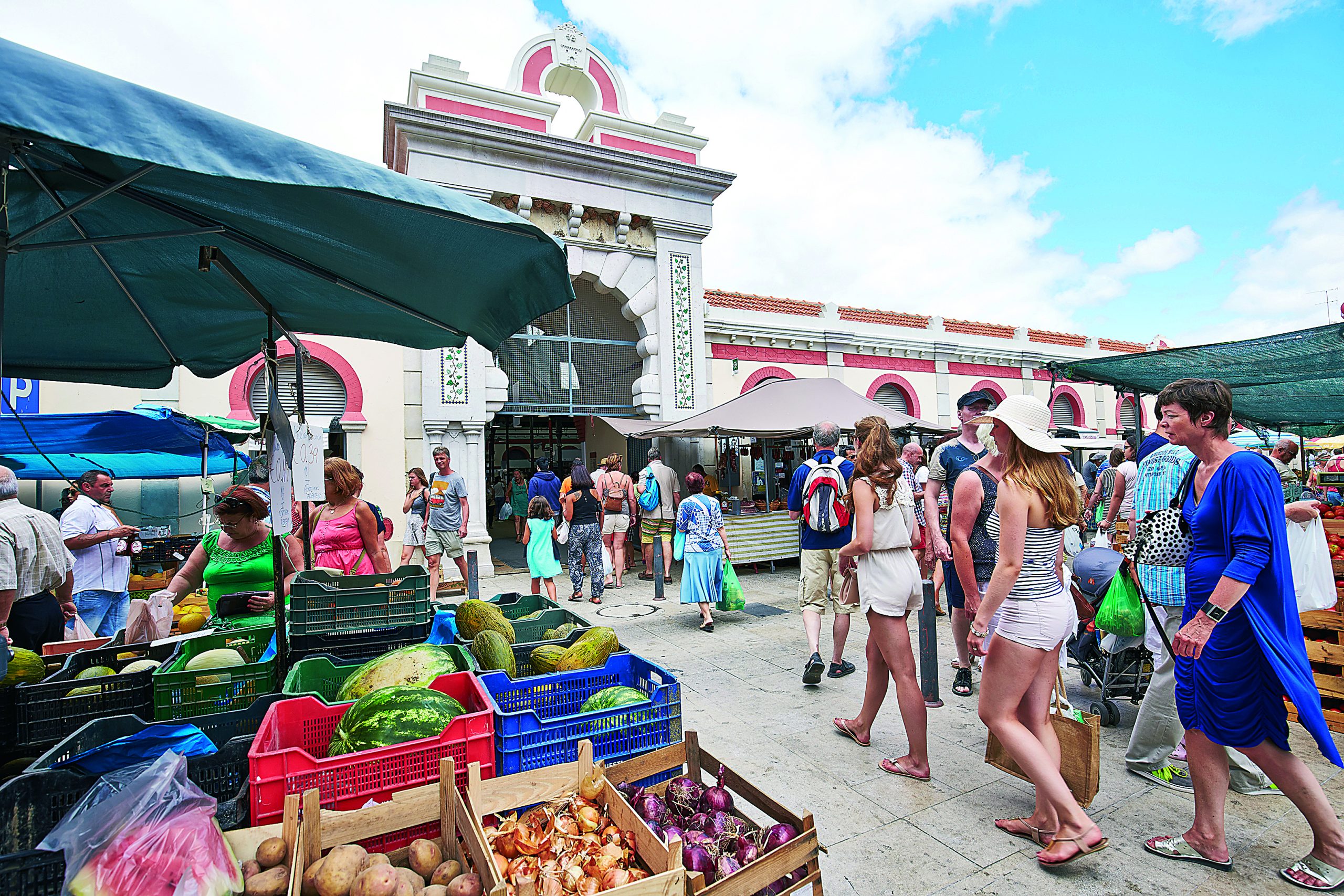 Mercados do Algarve: a vida em época alta