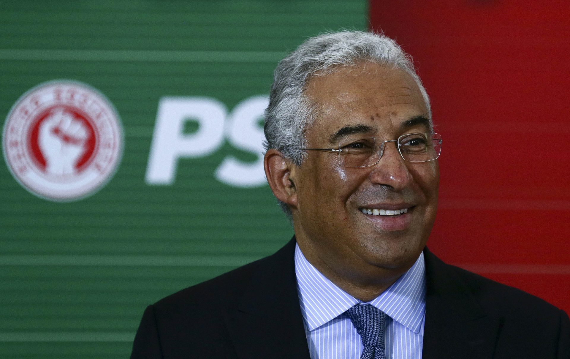 António Costa reclama tratamento fiscal idêntico para emigrantes e estrangeiros