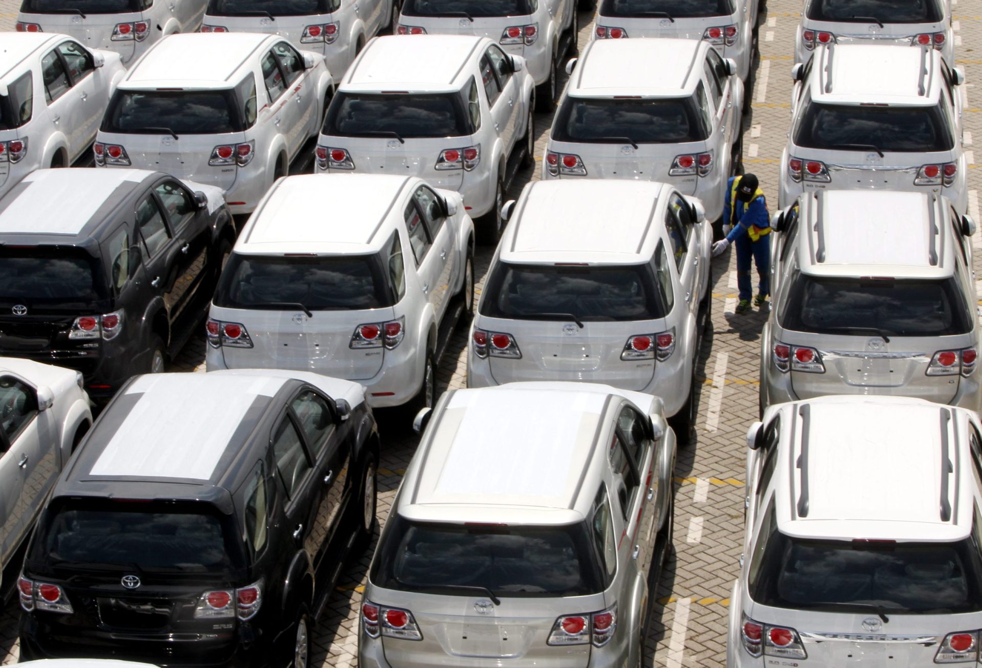 Automóveis: Vendas de ligeiros e pesados aumentam 33,5% em Julho