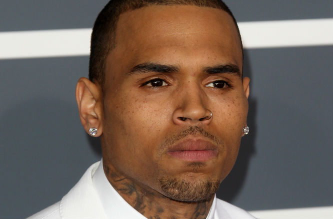 Chris Brown alvo de disparos
