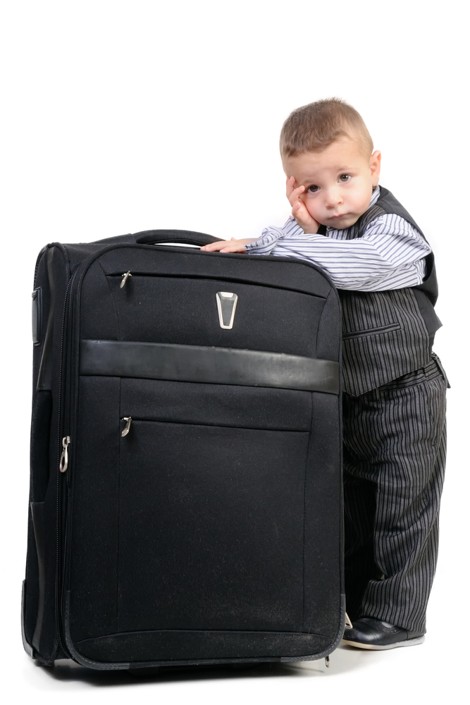 Filhos de pais separados podem viajar com um pai sem autorização do outro?